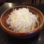 とんかつあさくら - お代わりのキャベツは別皿で