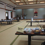 なべや別館 - 食事は　大広間で
