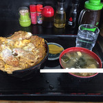 キッチンあべ - キッチンあべさん〜エビフライ丼
長目２本、短目３本を卵とじでキープ。
ご飯は多目でした。