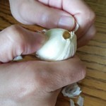 ギルロイカフェ - ①まずは皮をむいて