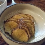 津ねや - スモーキーで味わい深い「いぶりがっこ (500円)」