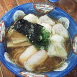 支那そば 八雲 - 特製ワンタン麺　黒だし