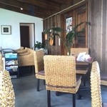 Bintan - ポリネシア風な内装です♪