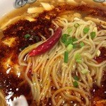 麗人飯店 - 酸辣湯麺　調理人さんが代わったのか？見た目も味も少し変わりました。相変わらず美味しいですが酸味が減ったような。