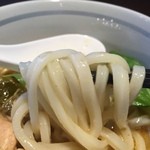 讃岐うどん 雷鞭 - 麺は以前香川で頂いた麺よりは柔らかくモチッとした感じは福岡仕様に少し合わせているのかな？？