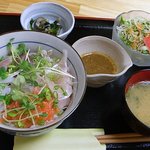 呑食処たもつ - 海鮮三昧丼600円