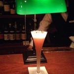 メインバー コート - ライトの下で御披露目です。