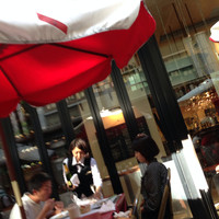 BISTRO DOUBLE - ヨーロッパのお店のようなテラス席