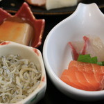 佳肴 - じゃこおろし 胡麻豆腐 お刺身