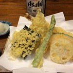 Soba Dokoro Jin'Ya - 天ぷらの盛り合わせ