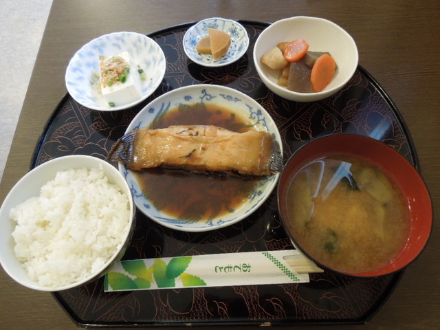 家庭料理の定番 日替わり煮魚定食おすすめです By 食べ歩きmomo ゆかわ 成田湯川 カフェ 喫茶 その他 食べログ