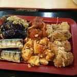 めしや本家 - 茄子煮浸し、酢豚、肉じゃが、さんま、麻婆豆腐、煮カツ