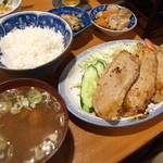 Nakamichi - しょうが焼き定食