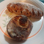 ブーランジェリー イドゥン - パンド・メナージュ・フルーツ、レモン＆ヘーゼルナッツ