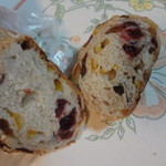 ブーランジェリー イドゥン - パンド・メナージュ・フルーツ