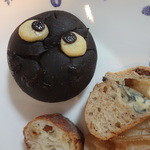 ブーランジェリー イドゥン - ねこパン、イチジク＆ブルーチーズ