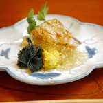 松川 - 【秋】いわたけ、菊の花、お酢のゼリーで仕上げた伊勢海老、伊勢海老の味噌をしのばせて（2015.09.26）