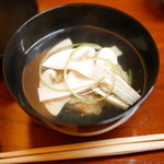 松川 - 【秋】お椀、信州産松茸と富山の紅ズワイガニの真蒸（しんじょ）（2015.09.26）