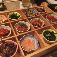焼肉 銀座コバウ 特別室 - 突き出しのキムチ＆ナムル