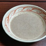 くれない苑 - かいもちのつけ汁、「じゅうねん汁（えごま）」