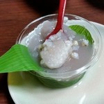 くれない苑 - デザートの水羊羹にもしっとりと「かいもち」が入ってます