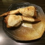 Motsunabetokuya - 手羽先チーズ