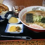 たぬき食堂 - ラーメンとソースカツ丼セット