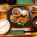 くうねるキッチン - 鶏おろしポン酢定食