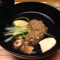 露庵 菊乃井 木屋町店 - 椀物の出汁を期待していたが、それ程の出汁の旨さをかんじなかった。
