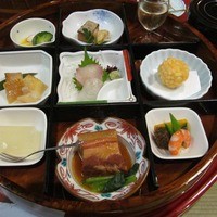 長崎卓袱浜勝 - 食前酒 刺身 豚の角煮 口取り 揚げ物 焼物 酢の物 香物 デザート