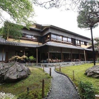 村野藤吾作純日本建築的茶室式雅衹建築