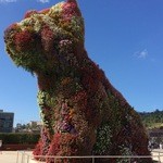 Bar Guggenheim Bilbao - パピーがお出迎え。