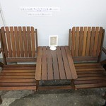 キッキリキ - 店頭の椅子。