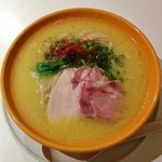 Japanese Ramen Noodle Lab Q - 白湯･塩（850円）
