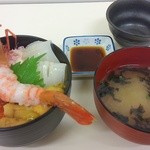 あずまし亭 - 漁火丼