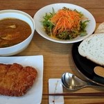 クラタ - カツカレーにしてはおしゃれ。