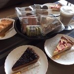 焼き菓子 ルルー - タルトと焼き菓子 イチゴのクラフティ