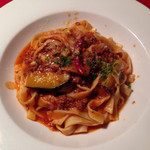 秋ナスとピリ辛和牛のボロネーゼ