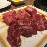 焼肉レストラン ロインズ 久茂地店 - USハラミと中落ちカルビ