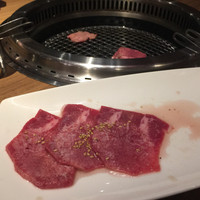 焼肉レストラン ロインズ 久茂地店 - タン塩