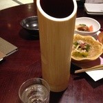 h Oto Oto - 竹筒に入った日本酒