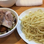 つけ麺(小平麺)凄チャーシュー(麺大盛)