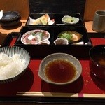 なお吉 - なお吉御膳。料理も美味いが米も美味いのでお代わりした