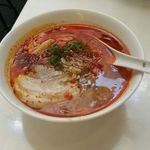 鬼そば 藤谷 - 赤鬼ラーメン　850円。塩ベースのスープに程よい唐辛子の辛みが効いています。尖った辛さではないので、どなたでも美味しくいただけると思います。