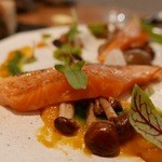 ラ・ボンヌターブル - 【サーモンのミキュイ、バナーナッツのピュレ】♫2015/9