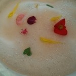 ラ・ボンヌターブル - 