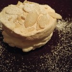 Dovetail - biueberry pavlova
                                