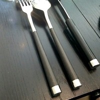 ラ・ボンヌターブル - 