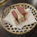 SATOブリアン - ブリカツサンド：シャトーブリアンのカツとシュクレクールの食パン2