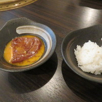SATOブリアン 本店 - ヒレのTKＧ具材2